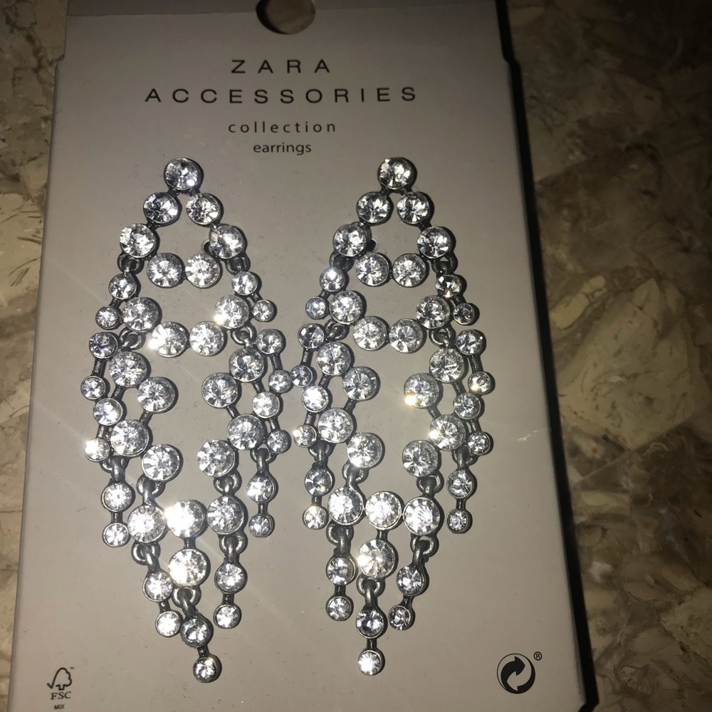 Zara Accessories diamond like chandelier earrings
